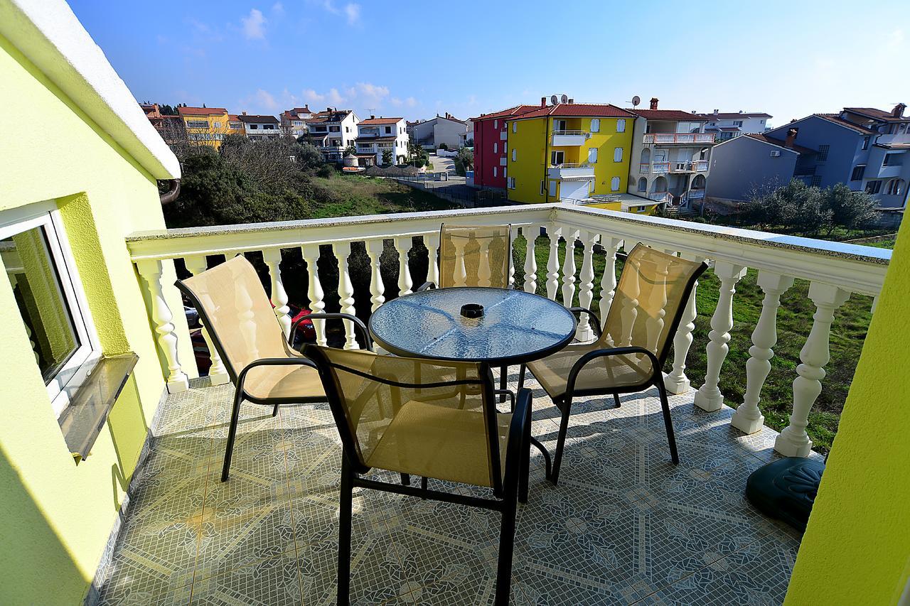 Apartments Milica 56 بولا المظهر الخارجي الصورة